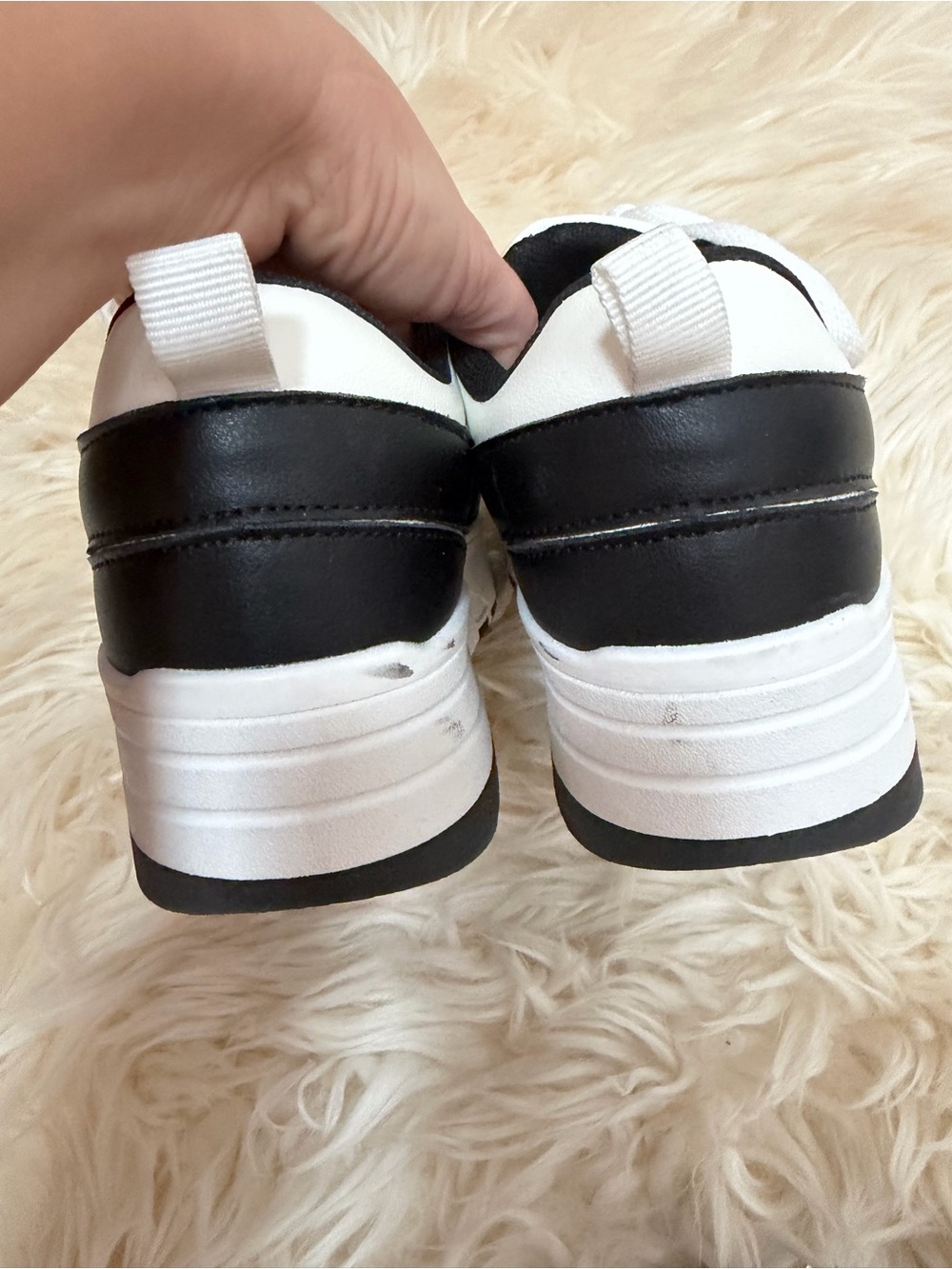 Kids wheel Platform Lace-Up Sneakers 4 size - Black & White - Picture 3 of 6